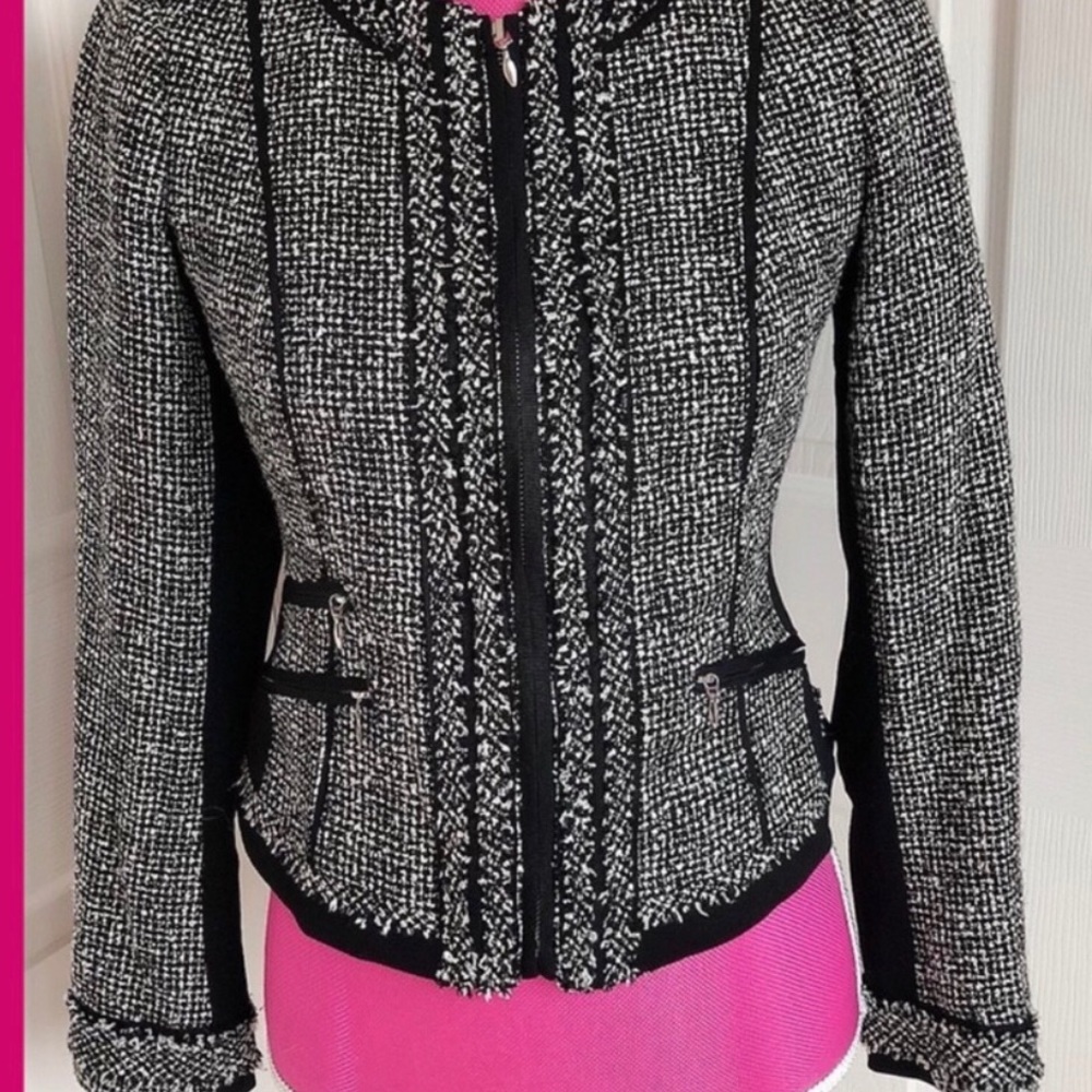 ⚫️WHBM⚫️ boucle zip blazer